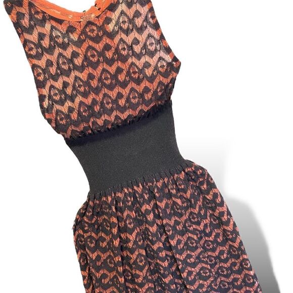 ALAÏA PARIS Orange/Coral & Black STUNNING Crochet Dress - Picture 4 of 13